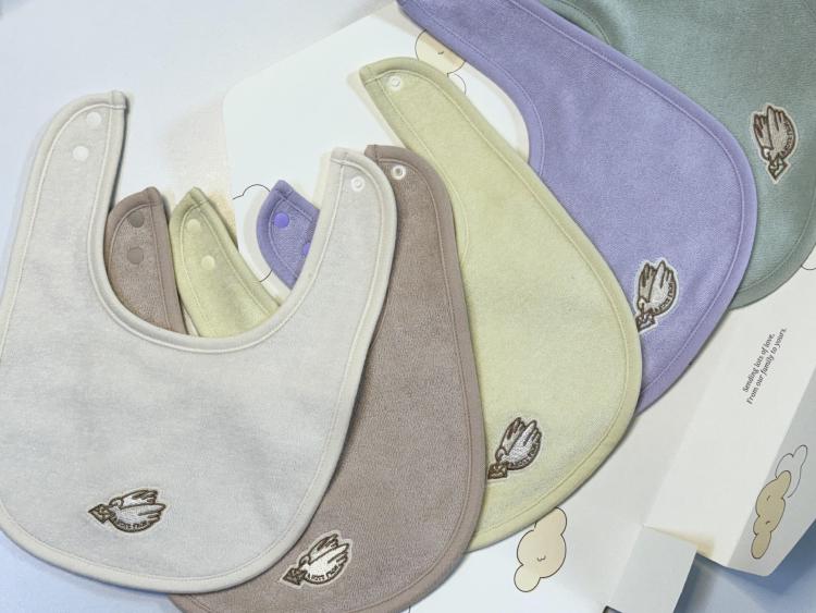 어노트프롬 빕 물빠짐, 세탁 한 번에 옷 다 물들인 충격 경험