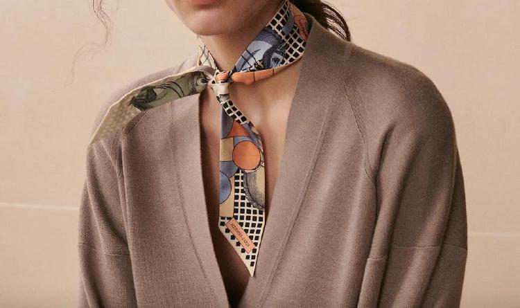 쁘띠스카프 명품 왜 다들 미치나 봤더니